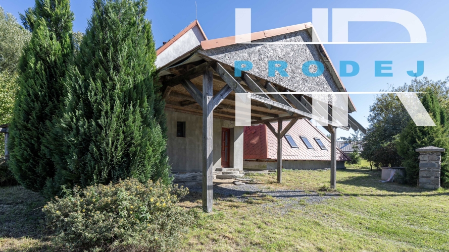 Prodej nezkolaudovaného RD s rozlehlým pozemkem, Dalov